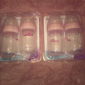 Spectra breastmilk storage containers